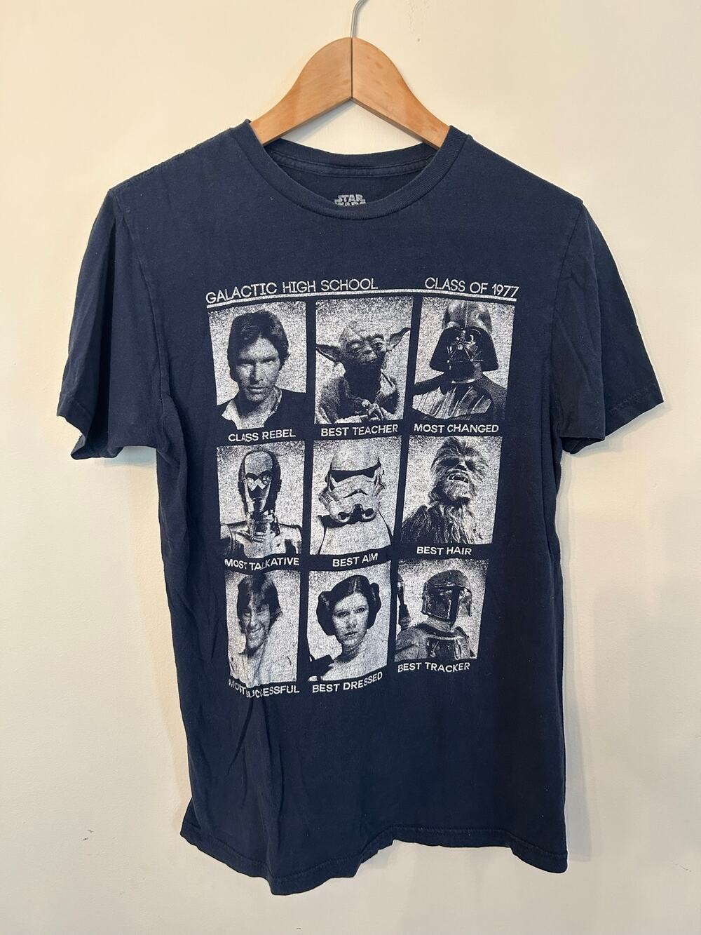 Star Wars Galactic High School Class of 1977 Yearbook Graphic Tee Navy Blue M